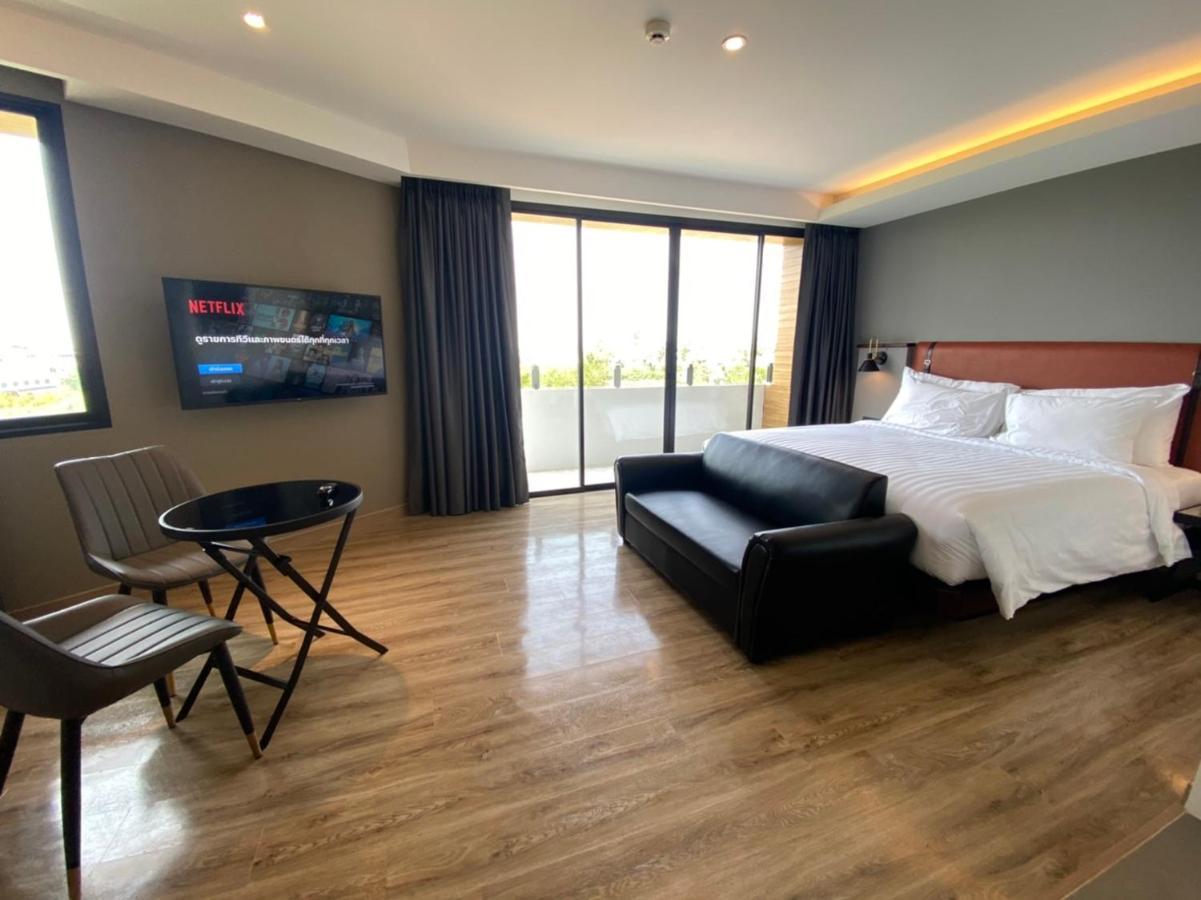 Hotel Scarlett Ban ba Ngan Bagian luar foto