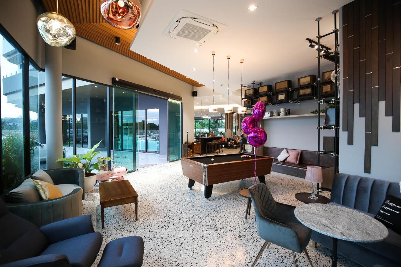 Hotel Scarlett Ban ba Ngan Bagian luar foto