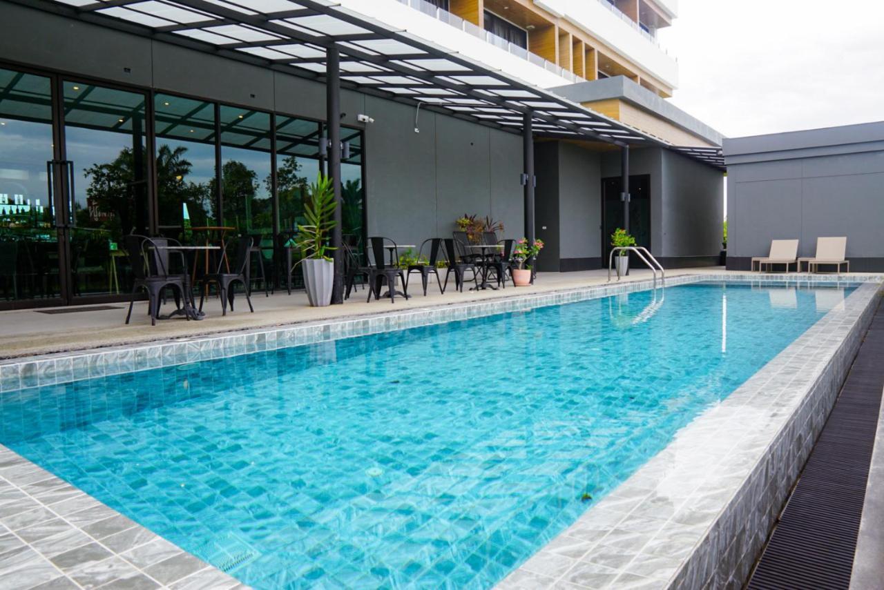 Hotel Scarlett Ban ba Ngan Bagian luar foto